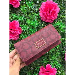 BILLETERA ROJA GUESS LARGA