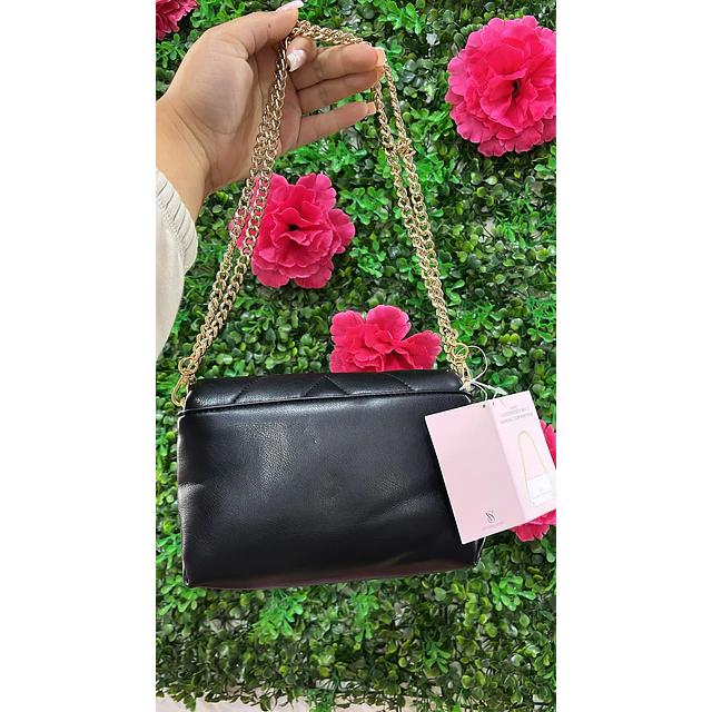 CROSSBODY VS NEGRO PEQUEÑO CON TAPA NUEVA COLECCIÓN