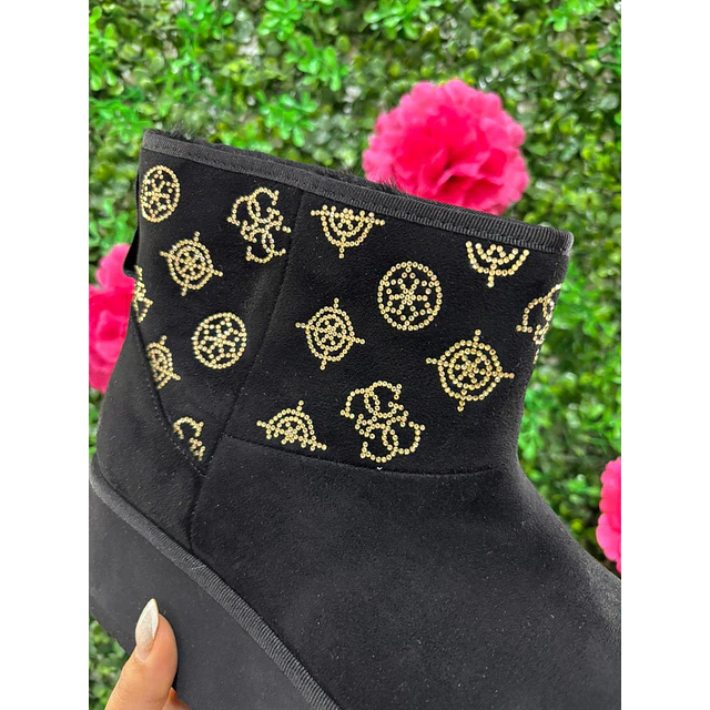 BOTAS GUESS NEGRAS NRO9
