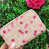 BILLETERA JUICY BEIGE GUINDAS EN CAJA