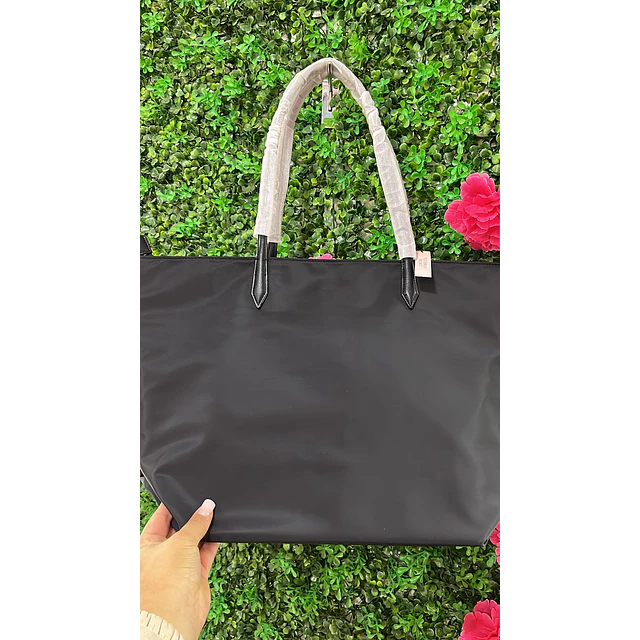 TOTE VS NEGRO LONA
