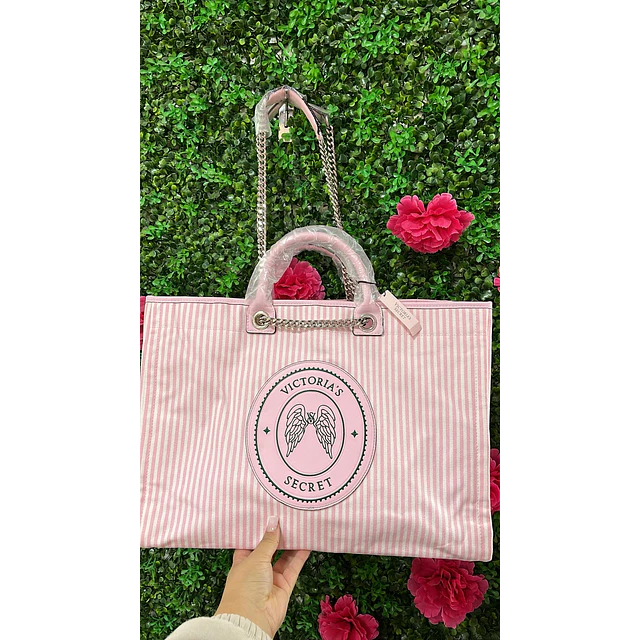 TOTE VS SIGNATURE CADENAS PLATEADAS