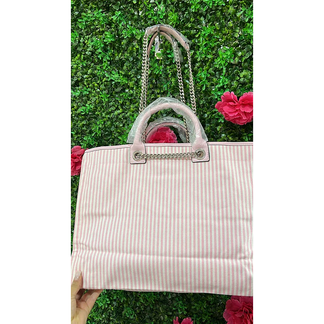TOTE VS SIGNATURE CADENAS PLATEADAS