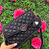 CARTERA GUESS NEGRA DETALLE CORAZON