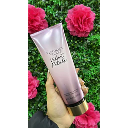 CREMA VELVET PETALS 236ML 2024