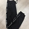 BUZO GUESS NEGRO COMPLETO TALLA M