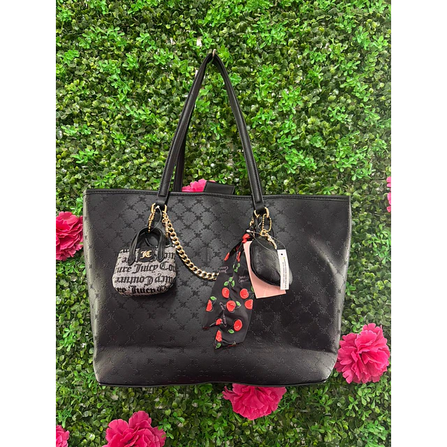 TOTE NEGRO JUICY CADENAS DETALLE CORAZON + LAZO
