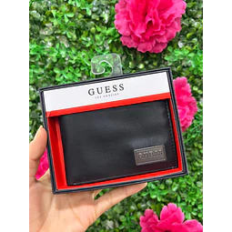 BILLETERA GUESS LOGO PLATEADO ABAJO DERECHA