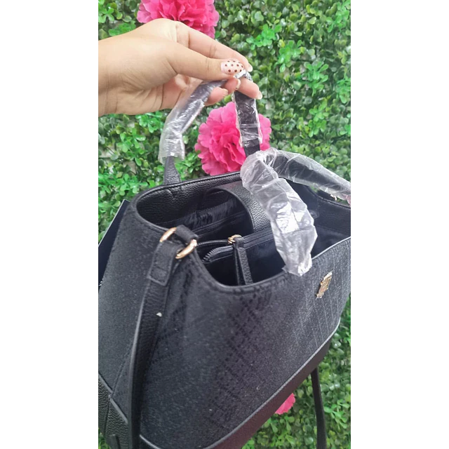CARTERA TOMMY LOGO TH NEGRA