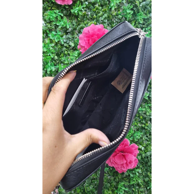 CROSSBODY MK RECTANGULAR NEGRO LISO (MODULO)