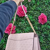 CROSSBODY MK ROSA CON TAPA (MODULO)