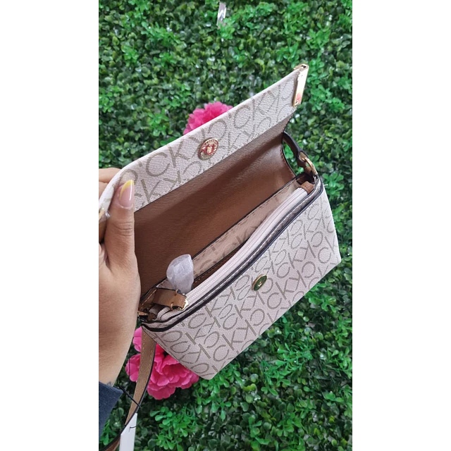 CROSSBODY CALVIN KLEIN CON TAPA VAINILLA/CAFÉ