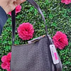 CARTERA DE HOMBRO GUESS GRIS OSCURA CHARMS