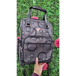 PAÑALERA GUESS NEGRA LOGOS G