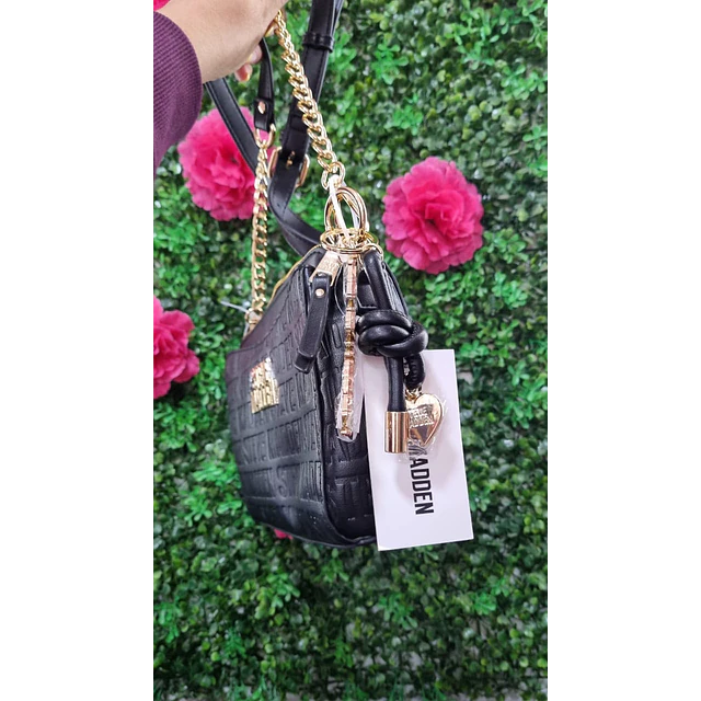CROSSBODY STEVE MADDEN NEGRO MONOGRAMO MEDIA CORREA CADENA DORADA