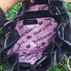 TOTE MEDIANO JUICY CORAZON BRILLOS MONEDERO BOLSITO