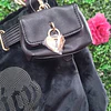 TOTE MEDIANO JUICY CORAZON BRILLOS MONEDERO BOLSITO