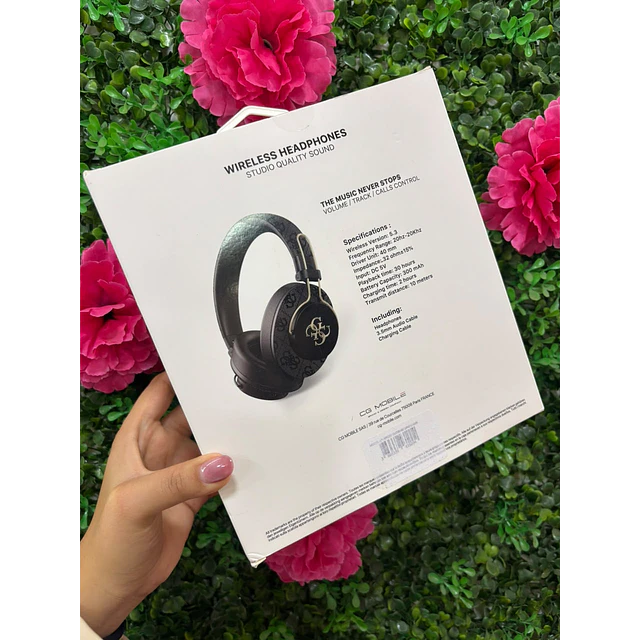 AUDIFONOS NEGROS GUESS LOGOS