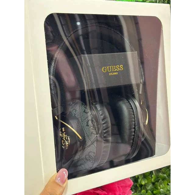 AUDIFONOS NEGROS GUESS LOGOS