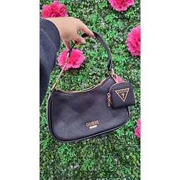 CARTERA DE HOMBRO NEGRA LISA