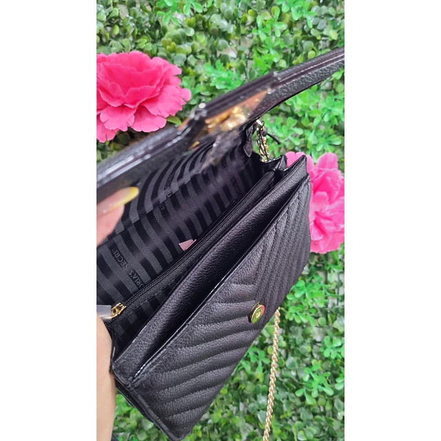 CROSSBODY VS NEGRO CON TAPA LOGO V