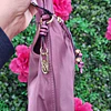 CARTERA DE HOMBRO VS COLOR ROSA UVA
