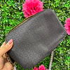 CROSSBODY NEGRO CON HEBILLA DORADO GUESS