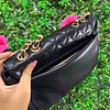 CARTERA NEGRA CON CADENAS GUESS