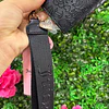 BILLETERA NEGRA LARGA JUICY CON BROCHE
