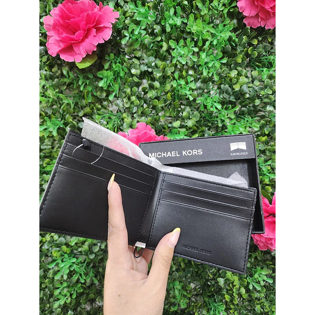 BILLETERA MK NEGRA MONOGRAMO
