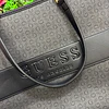 TOTE CUADRADO GUESS FRANJA HORIZONTAL CADENAS