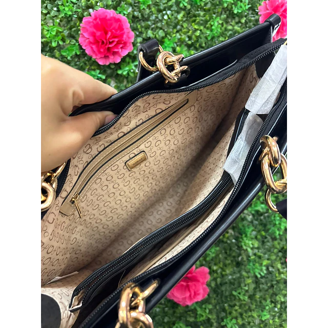 TOTE CUADRADO GUESS FRANJA HORIZONTAL CADENAS