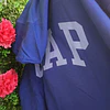 POLERON GAP VIRAL OUTLET AZUL TALLA S