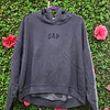 POLERON GAP VIRAL OUTLET GRIS TALLA M