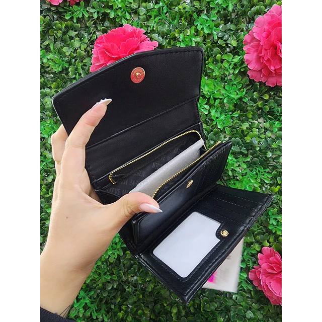 BILLETERA STEVE MADDEN NEGRA MONOGRAMA