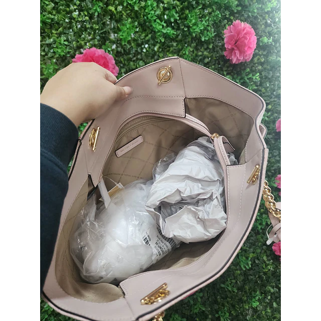 TOTE MK ROSADO MONOGRAMO FORMA DE BESO
