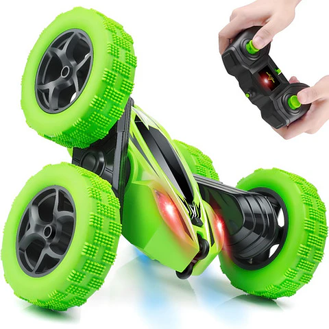 Coche Acrobático De Juguete Con Faros Es Tanque Y Camión. 