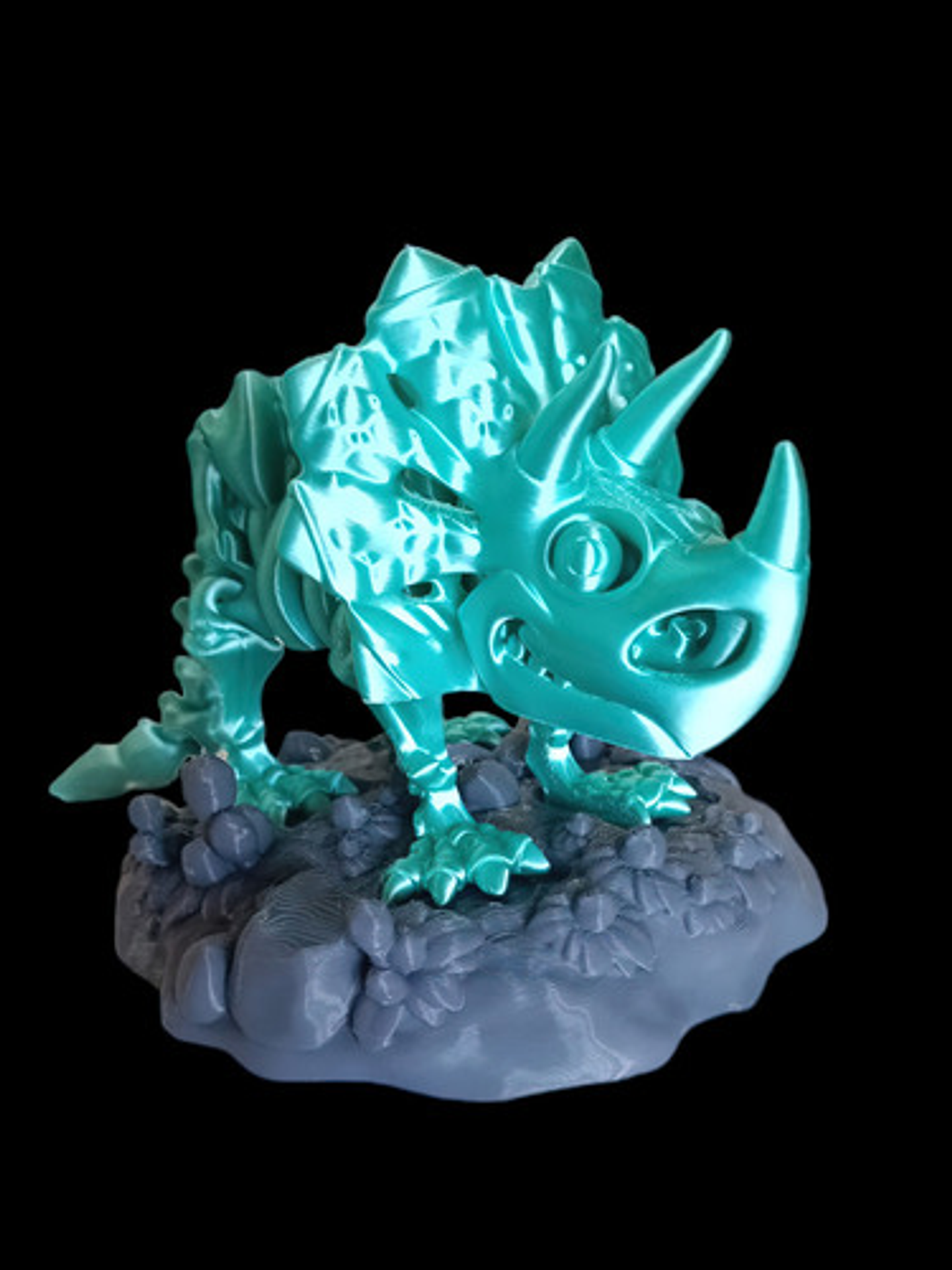 Figura De Triceratops Con Base Impreso En 3d 3