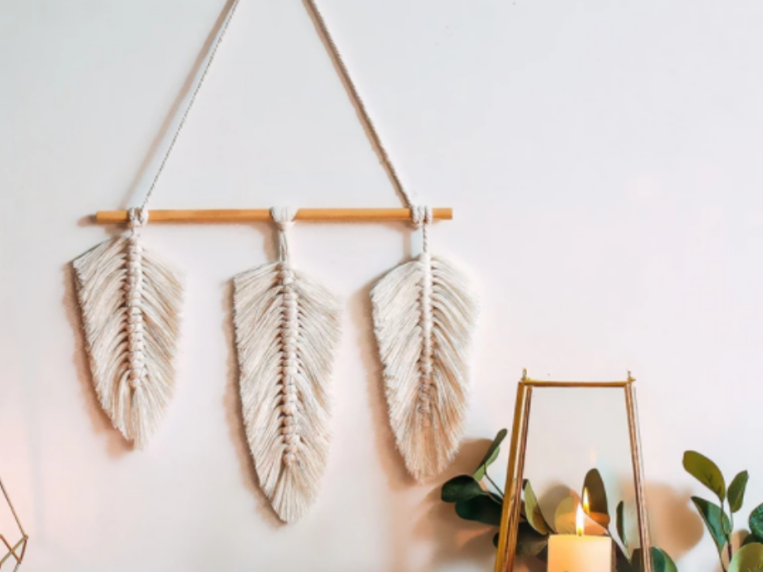 Macramé estilo boho plumas