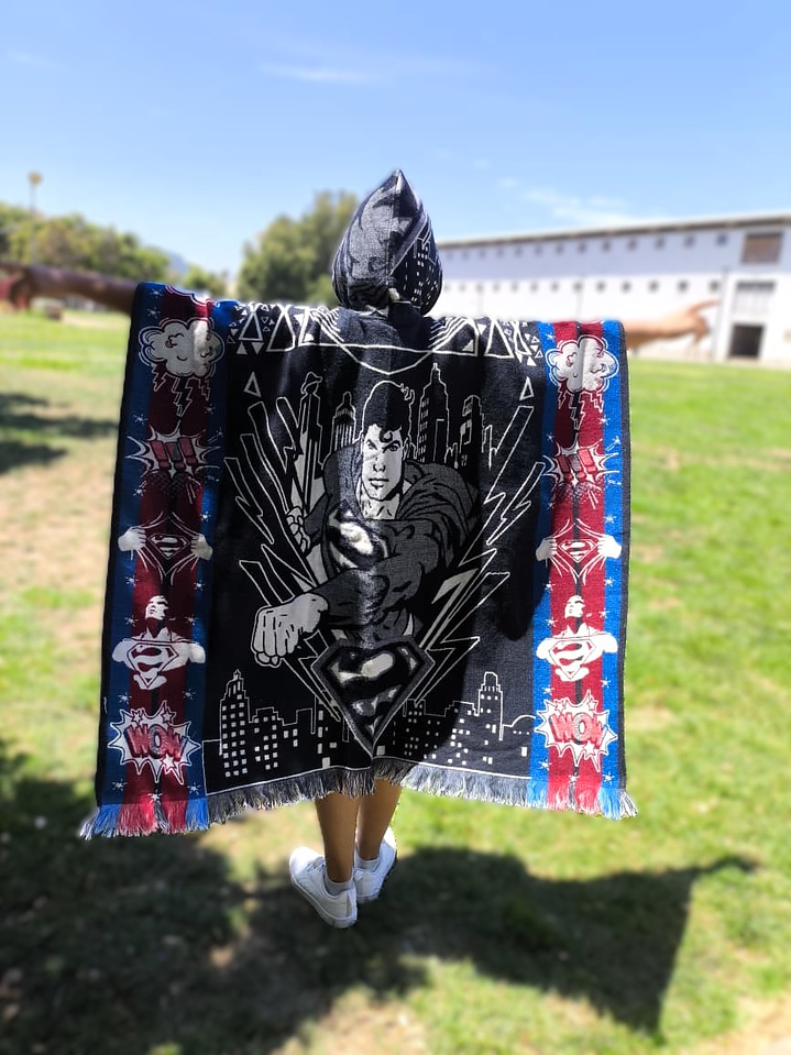 Poncho Superman 2