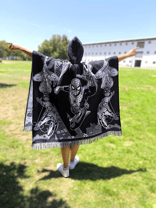 Poncho Spiderman 1