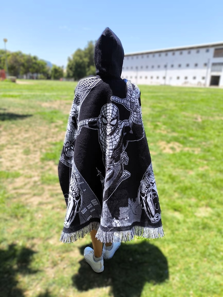Poncho Spiderman 1 3
