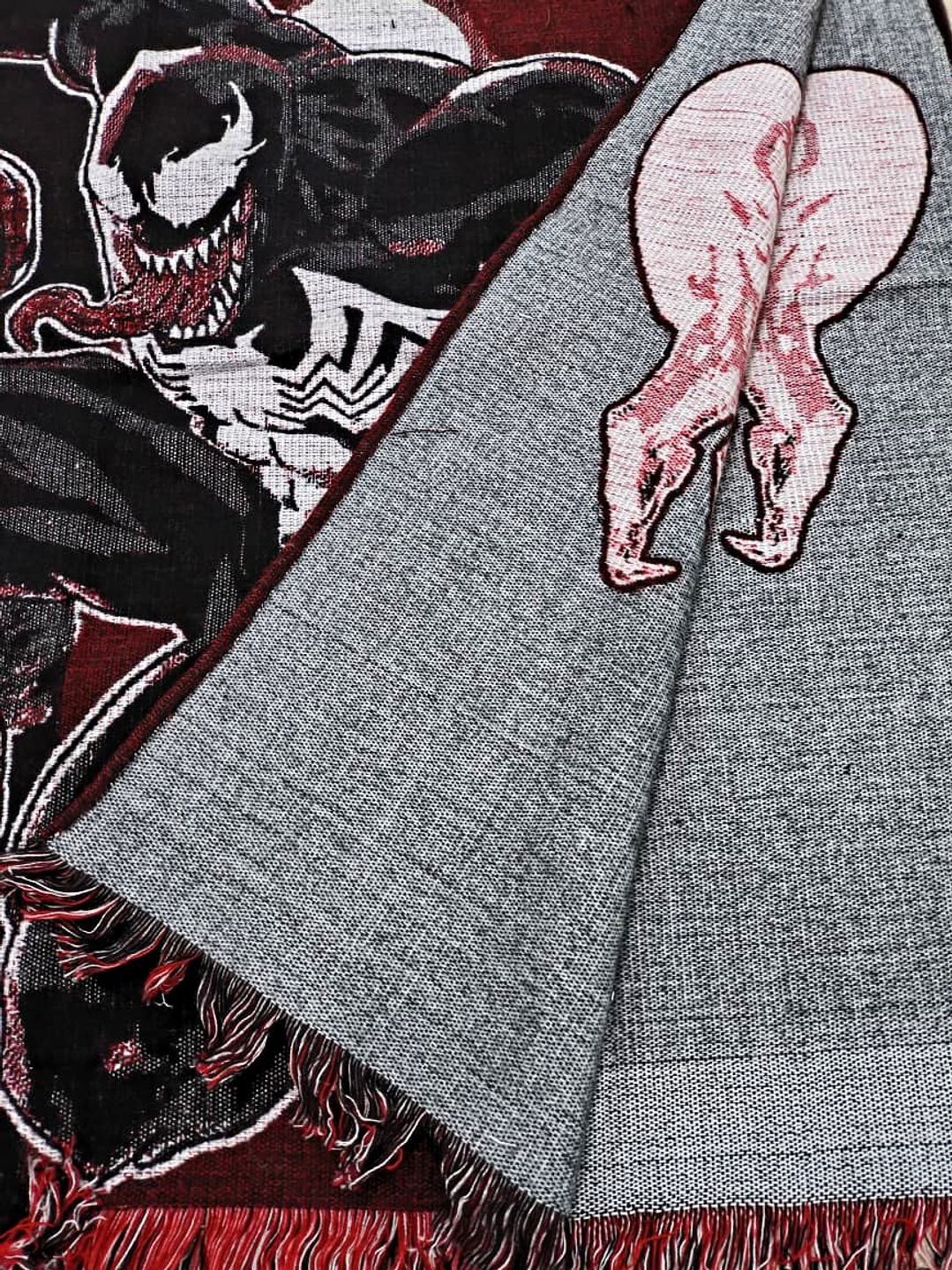 Poncho Spiderman vs Venom 6