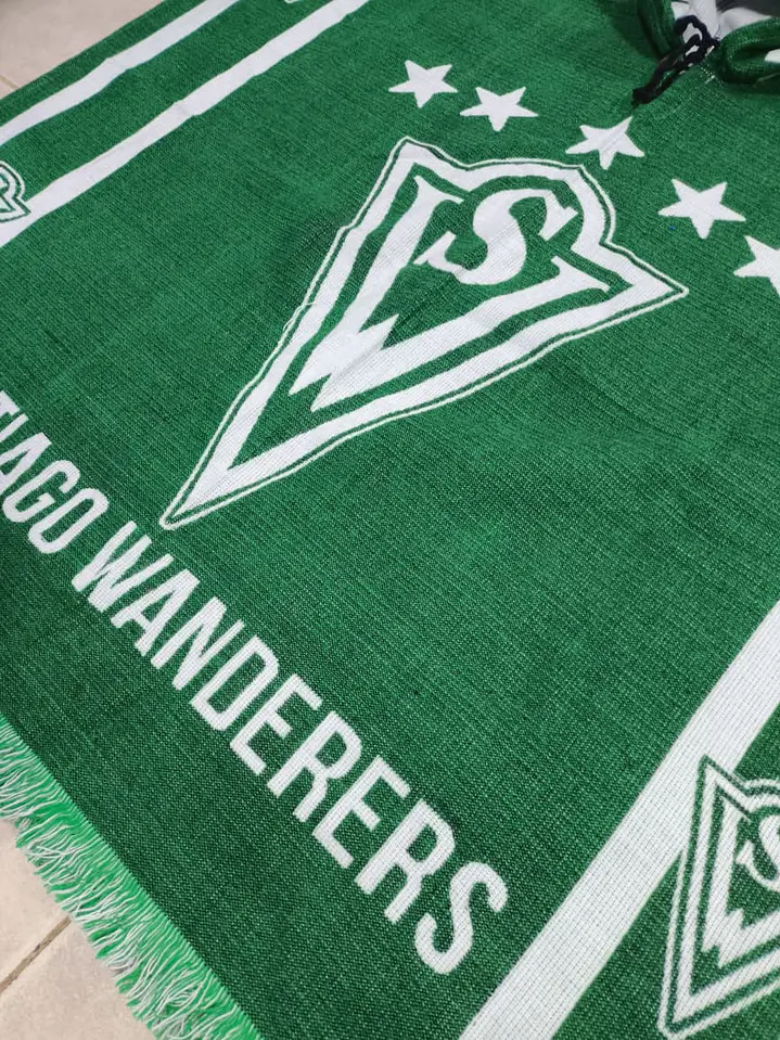 Poncho Santiago Wanderers 2