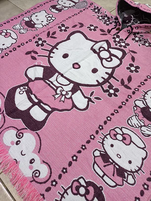 Poncho Hello Kitty (Rosado Pastel)