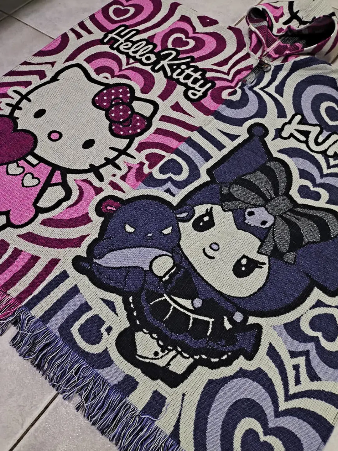 Poncho Kuromi y Hello Kitty 2