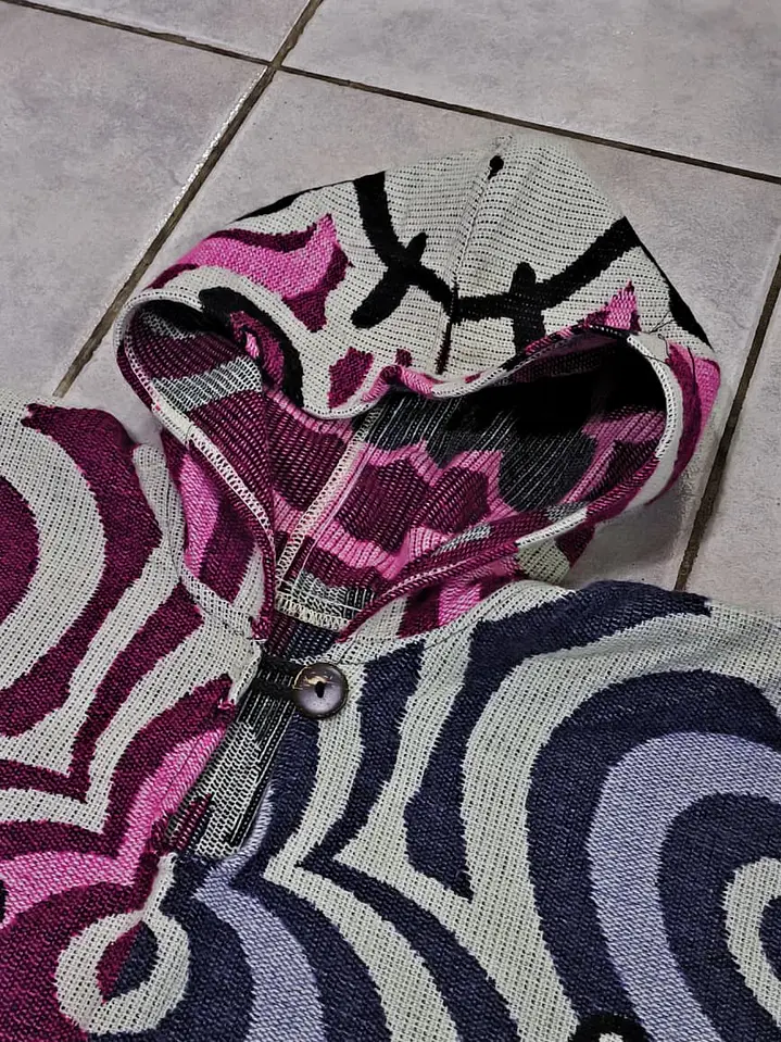 Poncho Kuromi y Hello Kitty 3