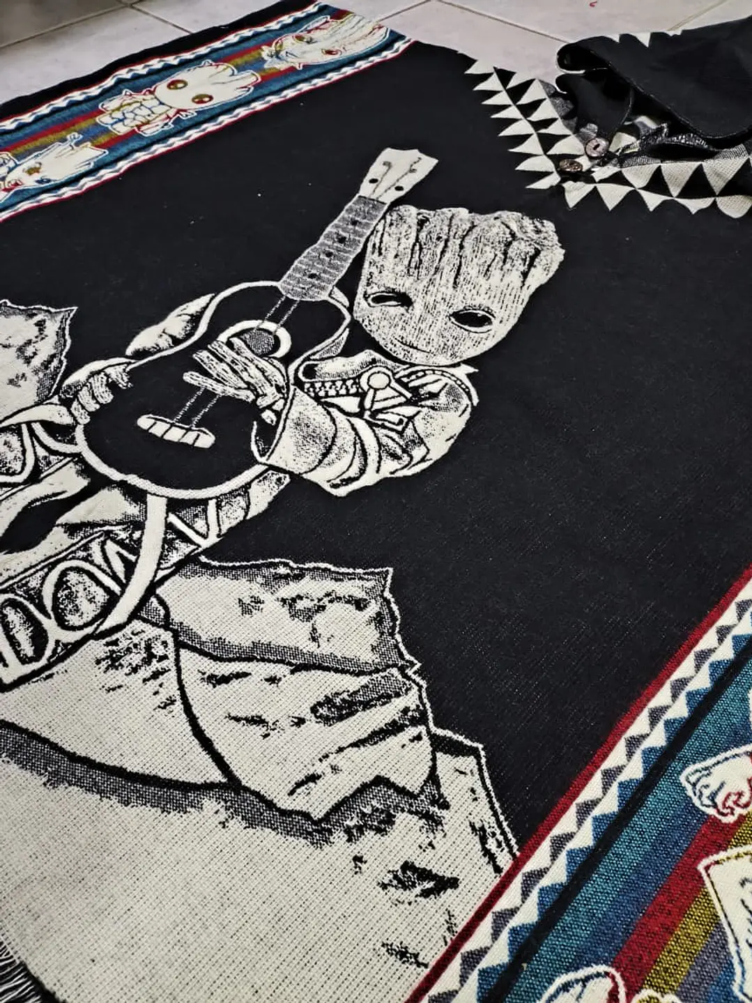 Poncho Groot (Color Negro) 2