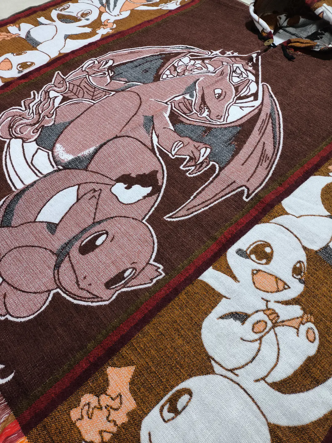 Poncho CHARIZARD Pokémon 2