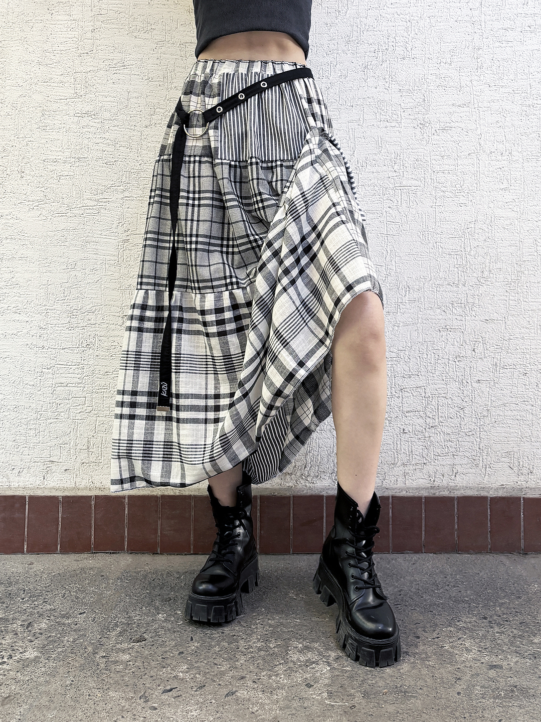 M08 - FALDA ESCALONADA 1